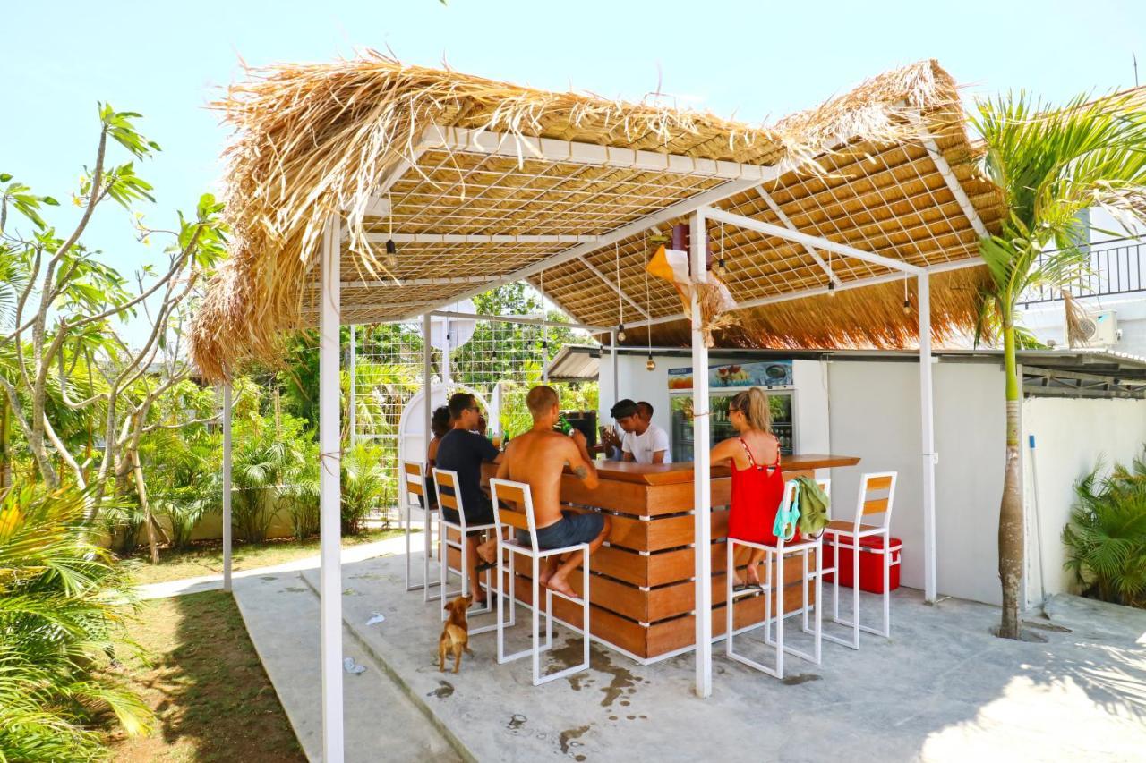 Margarita Surf Hostel Canggu Esterno foto
