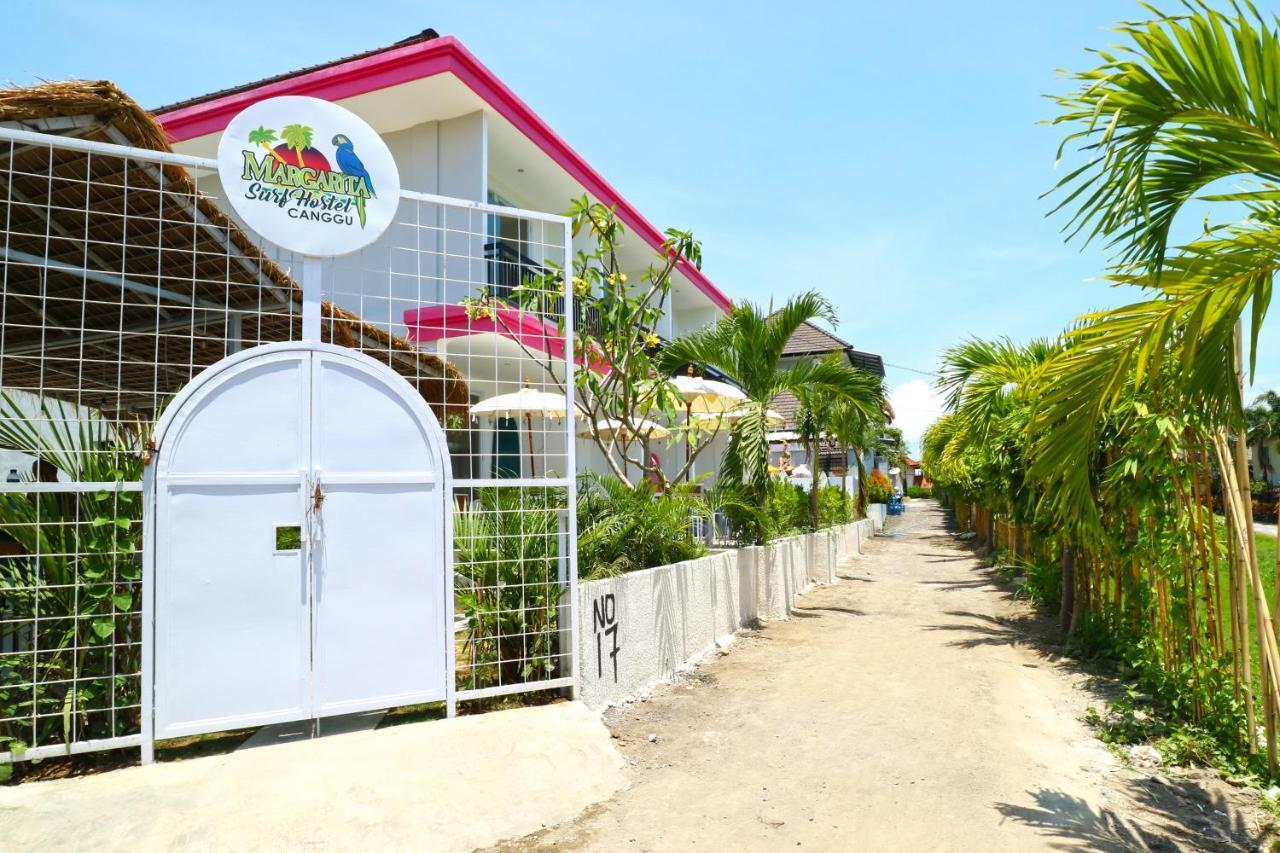 Margarita Surf Hostel Canggu Esterno foto